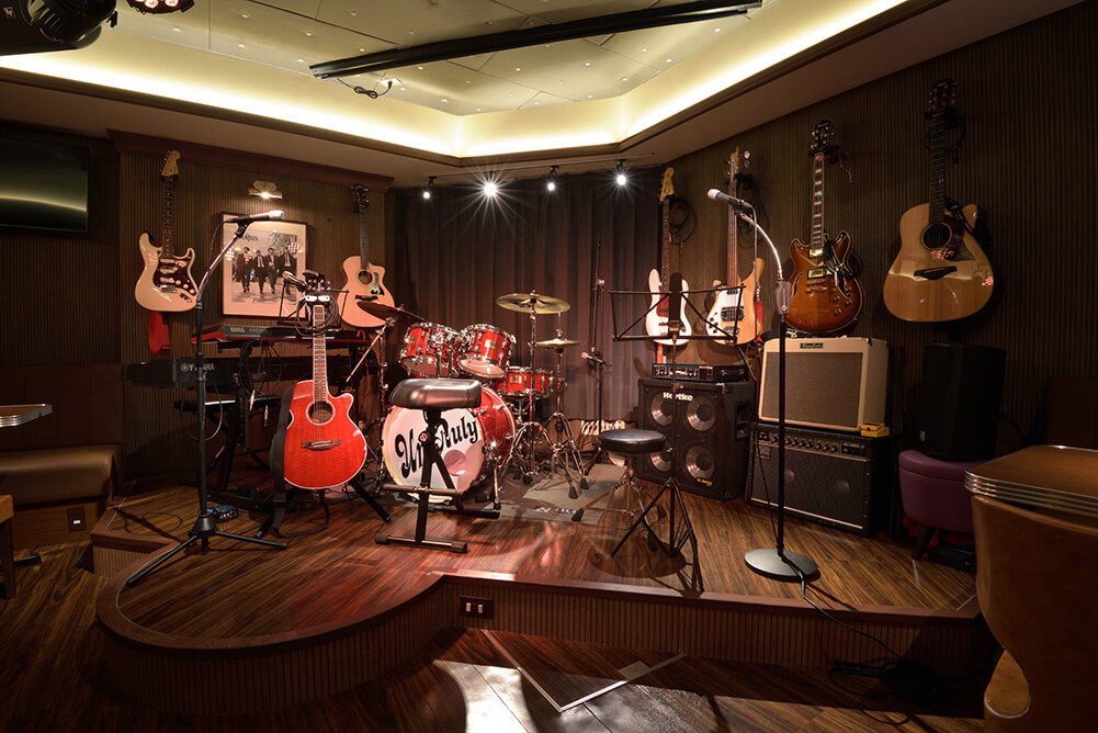 ミュージックバー・ アン・ルーリー様